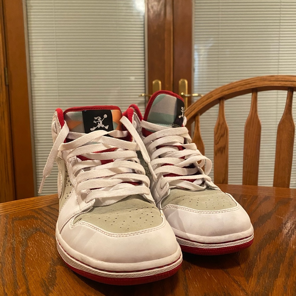 Air Jordan Retro 1 “Hare” Men’s Size 9